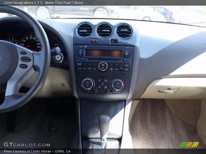 Winter Frost Pearl / Blond 2009 Nissan Altima 2.5 S