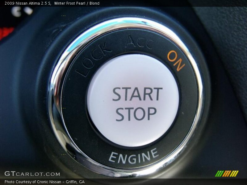 Winter Frost Pearl / Blond 2009 Nissan Altima 2.5 S