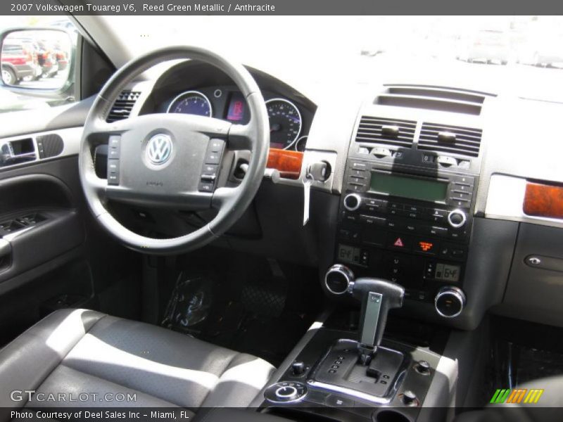 Reed Green Metallic / Anthracite 2007 Volkswagen Touareg V6