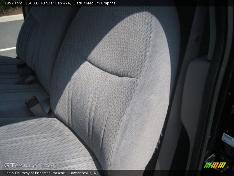 Black / Medium Graphite 1997 Ford F150 XLT Regular Cab 4x4