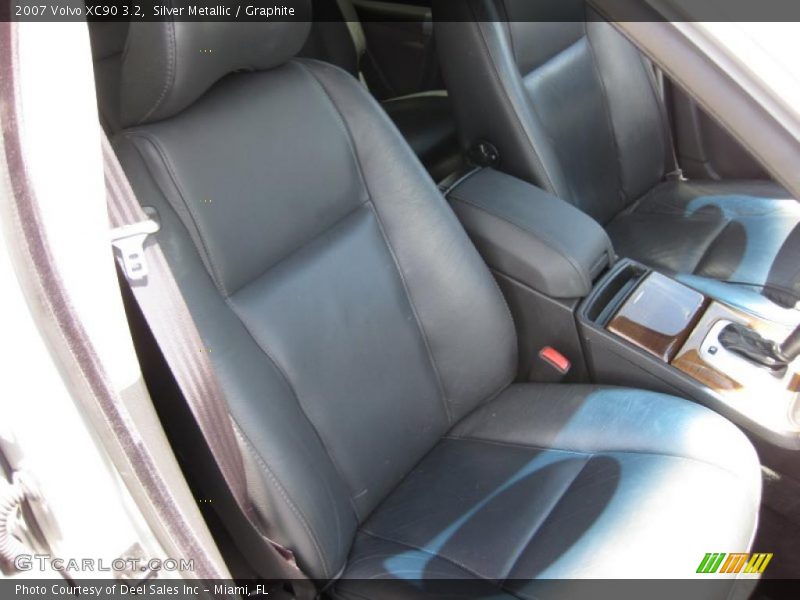 Silver Metallic / Graphite 2007 Volvo XC90 3.2