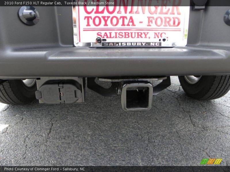 Tuxedo Black / Medium Stone 2010 Ford F150 XLT Regular Cab