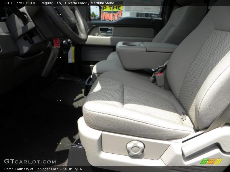 Tuxedo Black / Medium Stone 2010 Ford F150 XLT Regular Cab