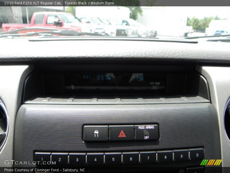 Tuxedo Black / Medium Stone 2010 Ford F150 XLT Regular Cab