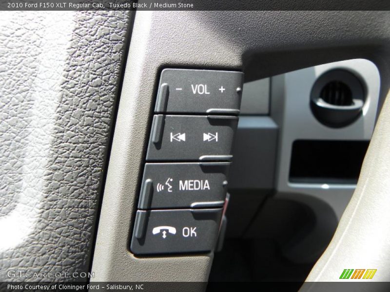 Tuxedo Black / Medium Stone 2010 Ford F150 XLT Regular Cab