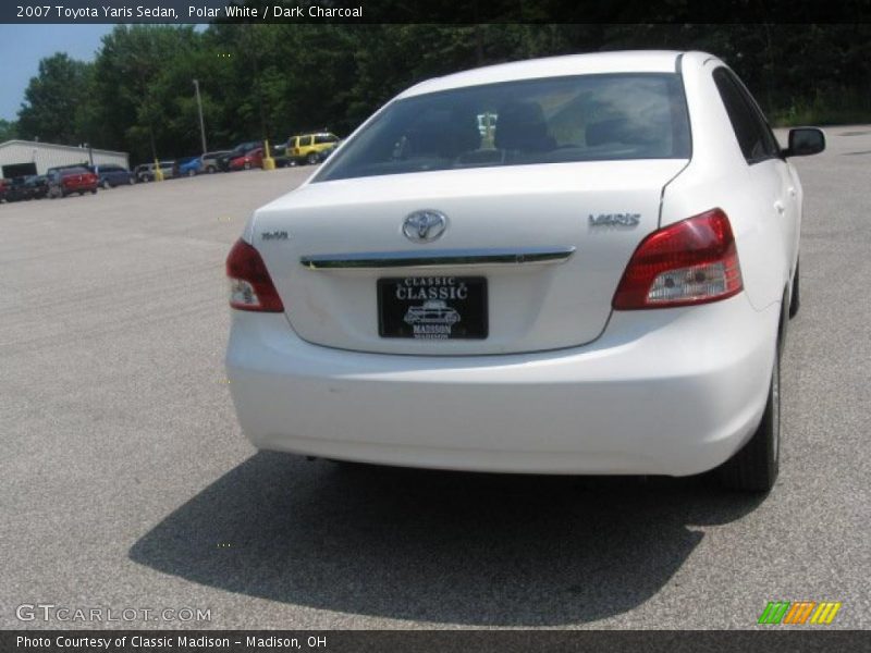 Polar White / Dark Charcoal 2007 Toyota Yaris Sedan