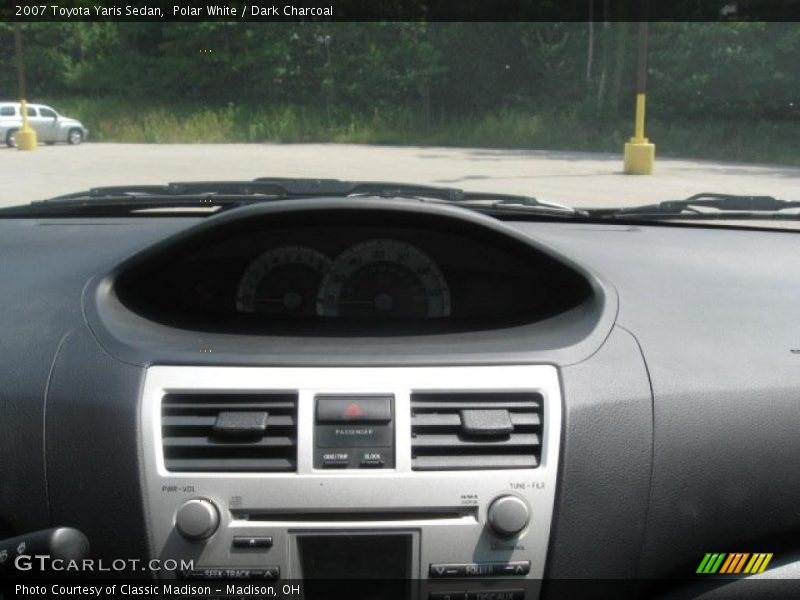 Polar White / Dark Charcoal 2007 Toyota Yaris Sedan