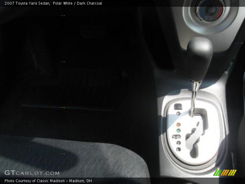 Polar White / Dark Charcoal 2007 Toyota Yaris Sedan