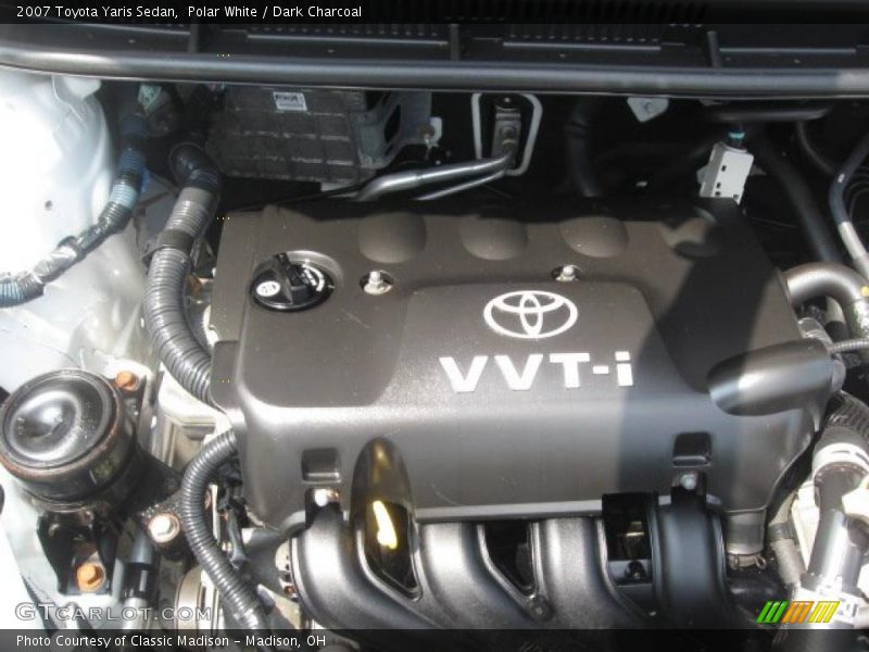 Polar White / Dark Charcoal 2007 Toyota Yaris Sedan
