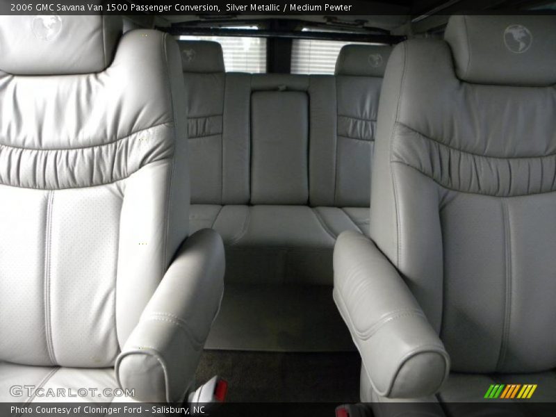 Silver Metallic / Medium Pewter 2006 GMC Savana Van 1500 Passenger Conversion