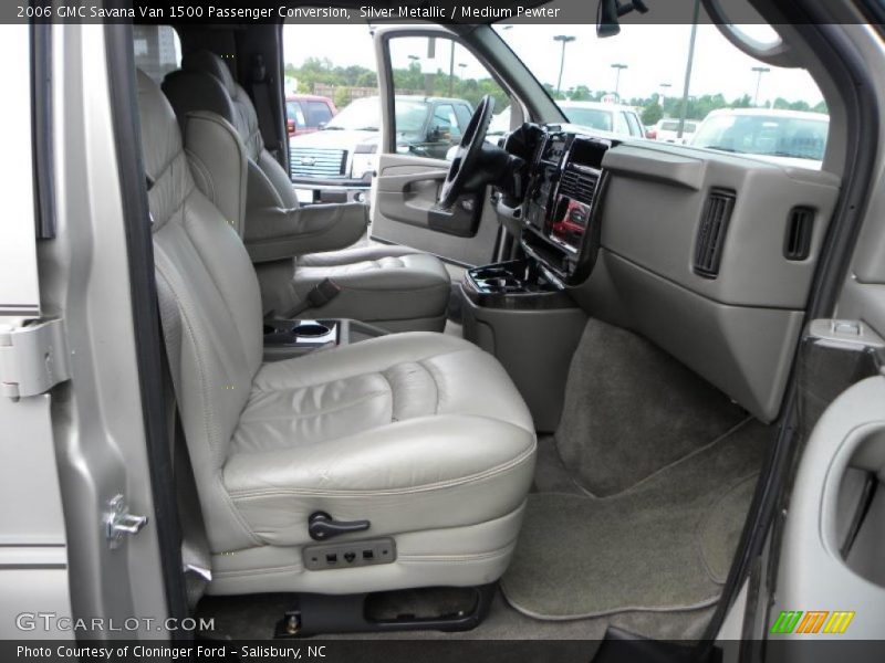 Silver Metallic / Medium Pewter 2006 GMC Savana Van 1500 Passenger Conversion