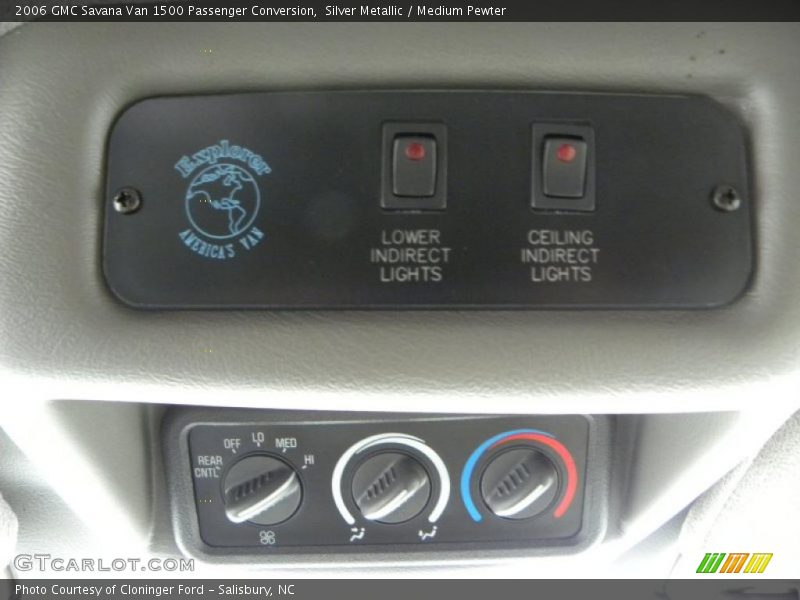 Silver Metallic / Medium Pewter 2006 GMC Savana Van 1500 Passenger Conversion