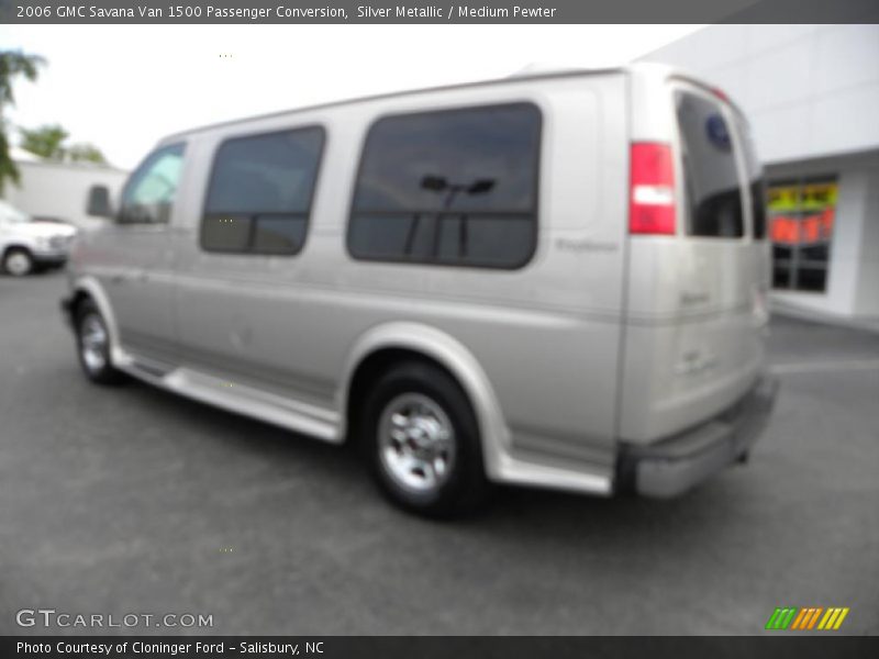 Silver Metallic / Medium Pewter 2006 GMC Savana Van 1500 Passenger Conversion