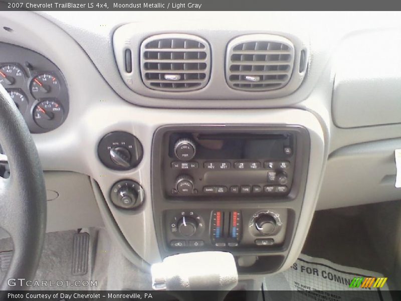 Moondust Metallic / Light Gray 2007 Chevrolet TrailBlazer LS 4x4