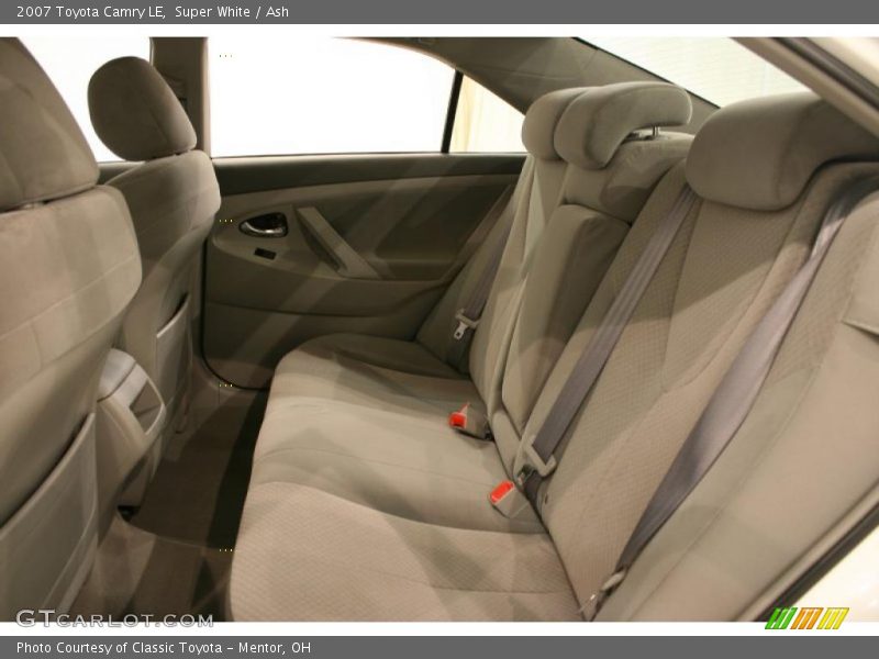 Super White / Ash 2007 Toyota Camry LE