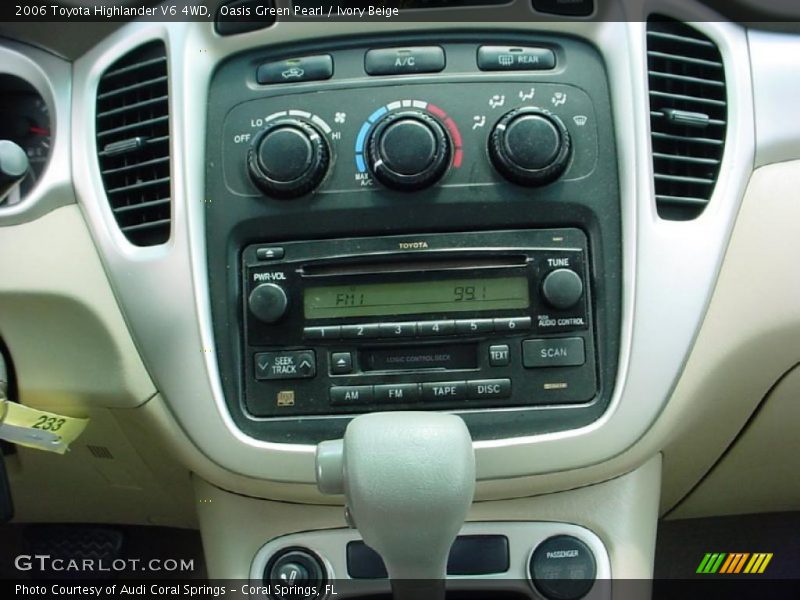 Oasis Green Pearl / Ivory Beige 2006 Toyota Highlander V6 4WD