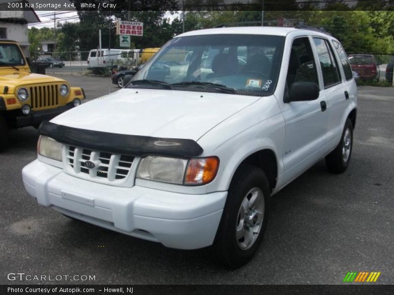 White / Gray 2001 Kia Sportage 4x4