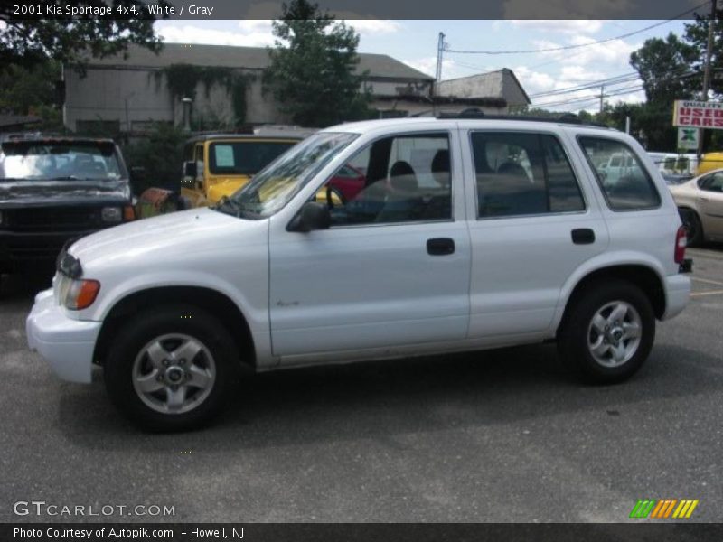 White / Gray 2001 Kia Sportage 4x4