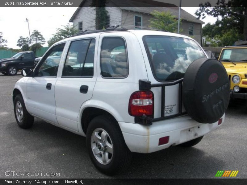 White / Gray 2001 Kia Sportage 4x4