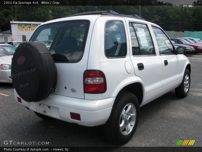 White / Gray 2001 Kia Sportage 4x4