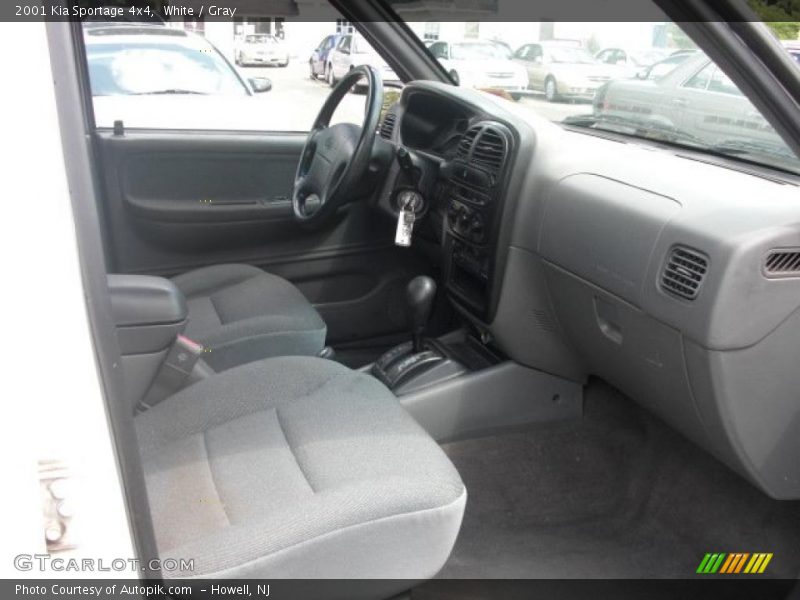 White / Gray 2001 Kia Sportage 4x4