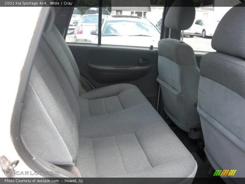 White / Gray 2001 Kia Sportage 4x4