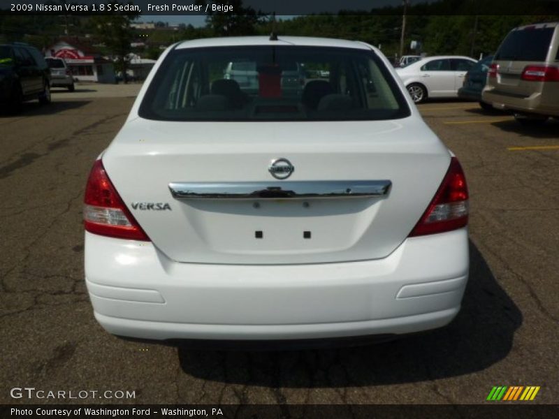 Fresh Powder / Beige 2009 Nissan Versa 1.8 S Sedan