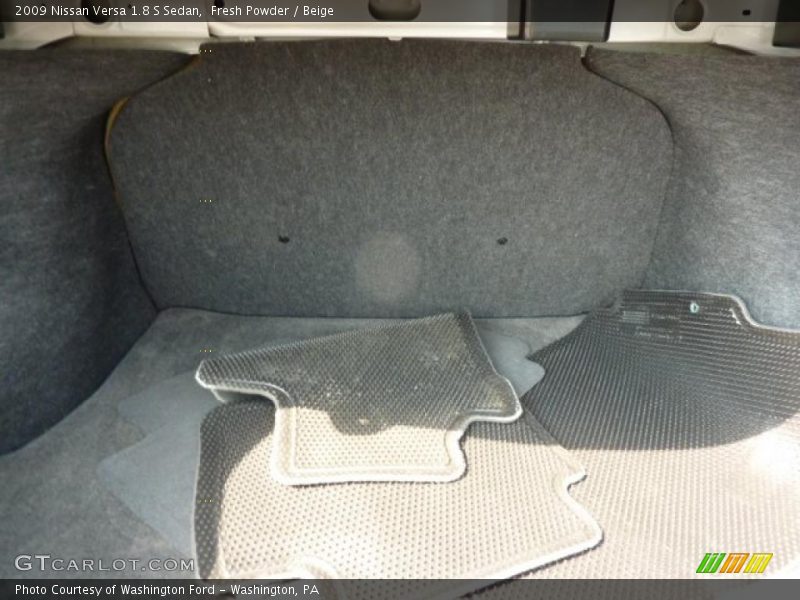 Fresh Powder / Beige 2009 Nissan Versa 1.8 S Sedan