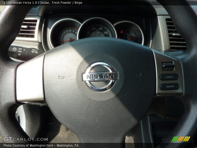 Fresh Powder / Beige 2009 Nissan Versa 1.8 S Sedan