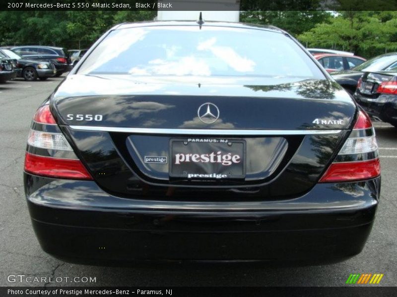 Black / Black 2007 Mercedes-Benz S 550 4Matic Sedan