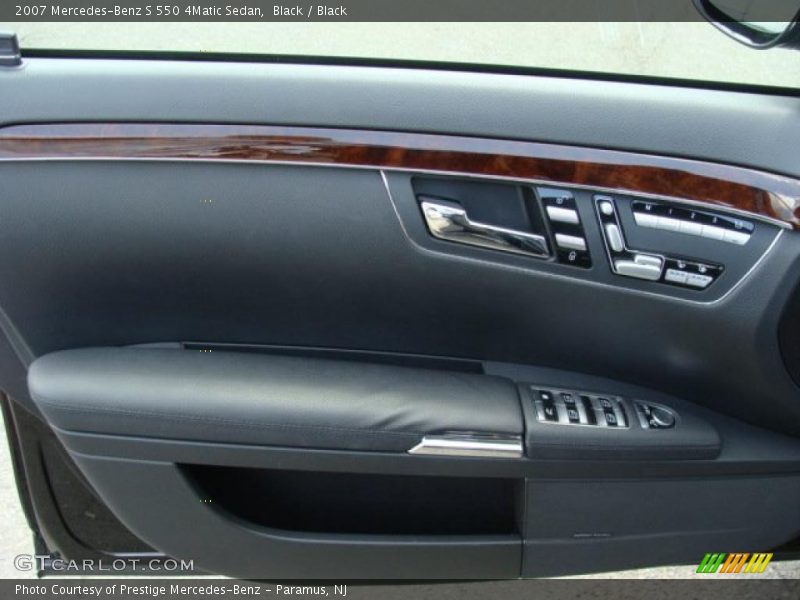 Black / Black 2007 Mercedes-Benz S 550 4Matic Sedan