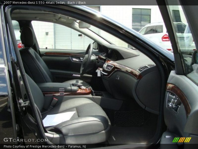 Black / Black 2007 Mercedes-Benz S 550 4Matic Sedan