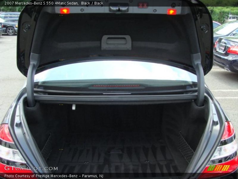 Black / Black 2007 Mercedes-Benz S 550 4Matic Sedan