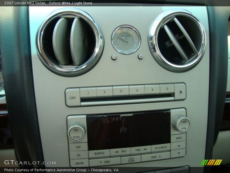 Oxford White / Light Stone 2007 Lincoln MKZ Sedan