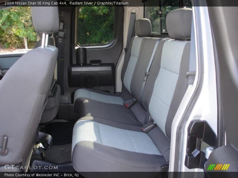 Radiant Silver / Graphite/Titanium 2004 Nissan Titan SE King Cab 4x4
