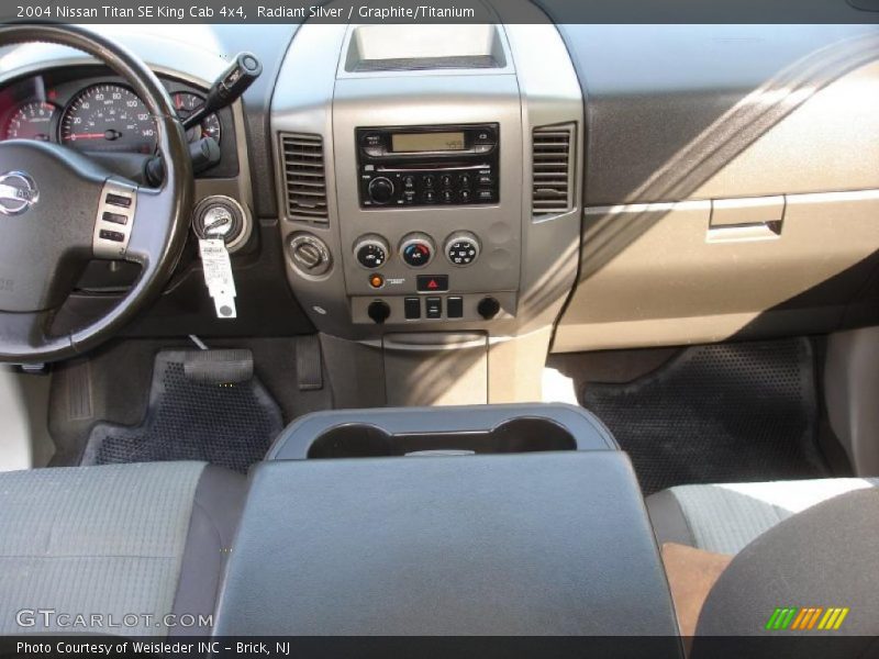 Radiant Silver / Graphite/Titanium 2004 Nissan Titan SE King Cab 4x4