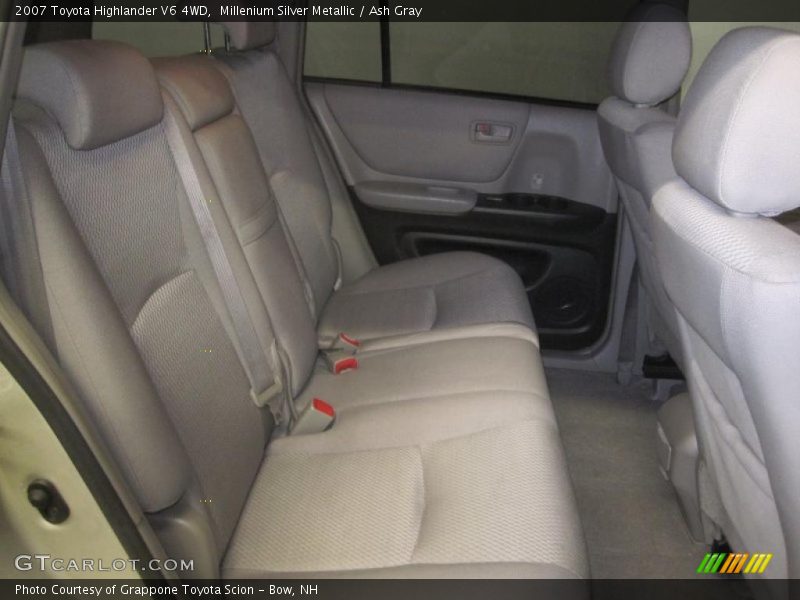 Millenium Silver Metallic / Ash Gray 2007 Toyota Highlander V6 4WD