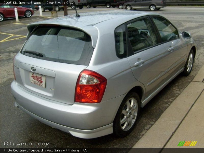 Clear Silver / Gray 2005 Kia Spectra 5 Wagon