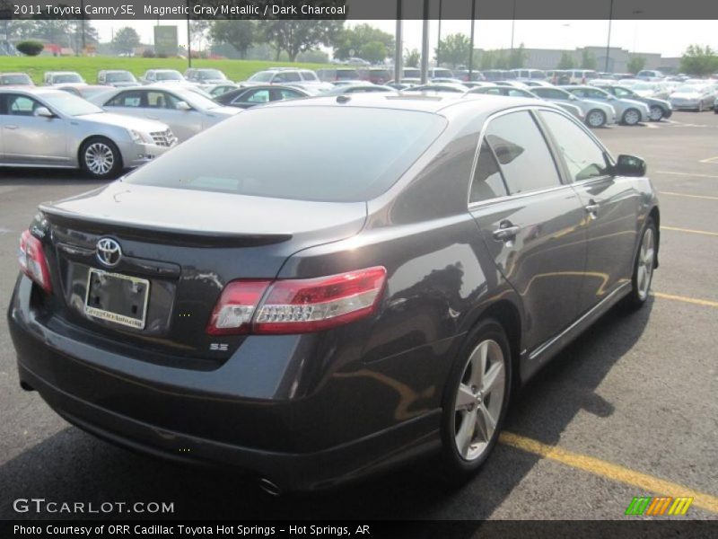 Magnetic Gray Metallic / Dark Charcoal 2011 Toyota Camry SE