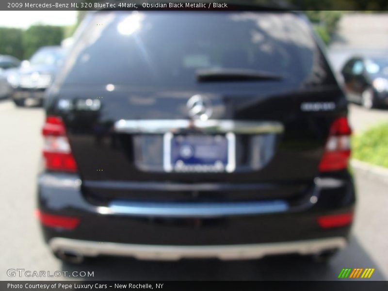 Obsidian Black Metallic / Black 2009 Mercedes-Benz ML 320 BlueTec 4Matic
