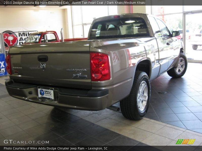 Austin Tan Pearl Coat / Dark Khaki/Medium Khaki 2010 Dodge Dakota Big Horn Extended Cab