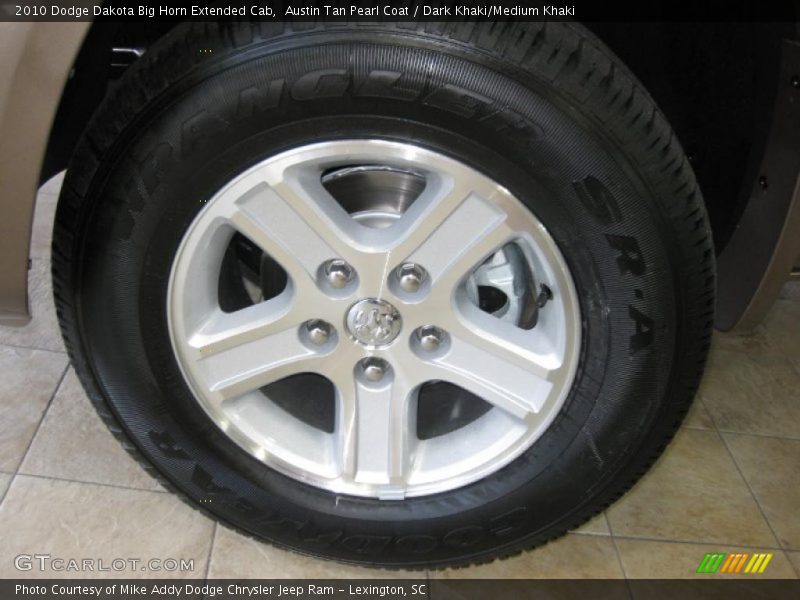 Austin Tan Pearl Coat / Dark Khaki/Medium Khaki 2010 Dodge Dakota Big Horn Extended Cab