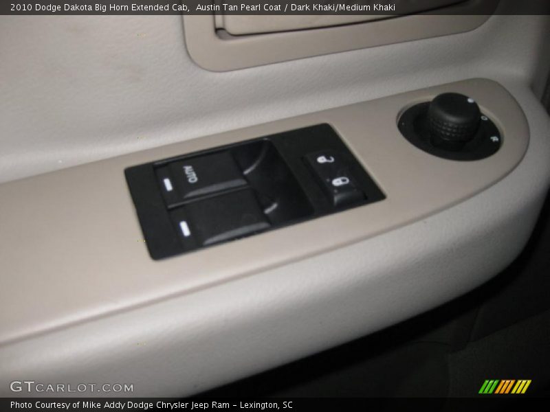 Austin Tan Pearl Coat / Dark Khaki/Medium Khaki 2010 Dodge Dakota Big Horn Extended Cab