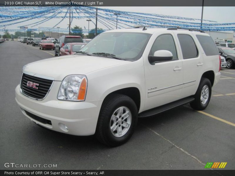 White Diamond Tricoat / Light Tan 2010 GMC Yukon SLT