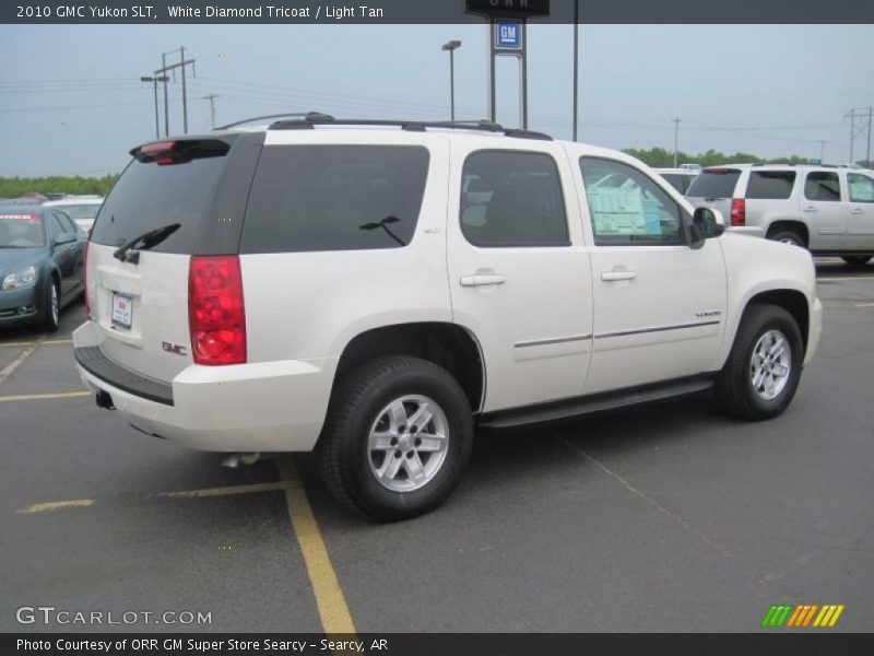 White Diamond Tricoat / Light Tan 2010 GMC Yukon SLT