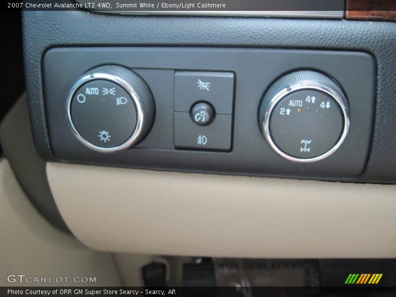 Summit White / Ebony/Light Cashmere 2007 Chevrolet Avalanche LTZ 4WD