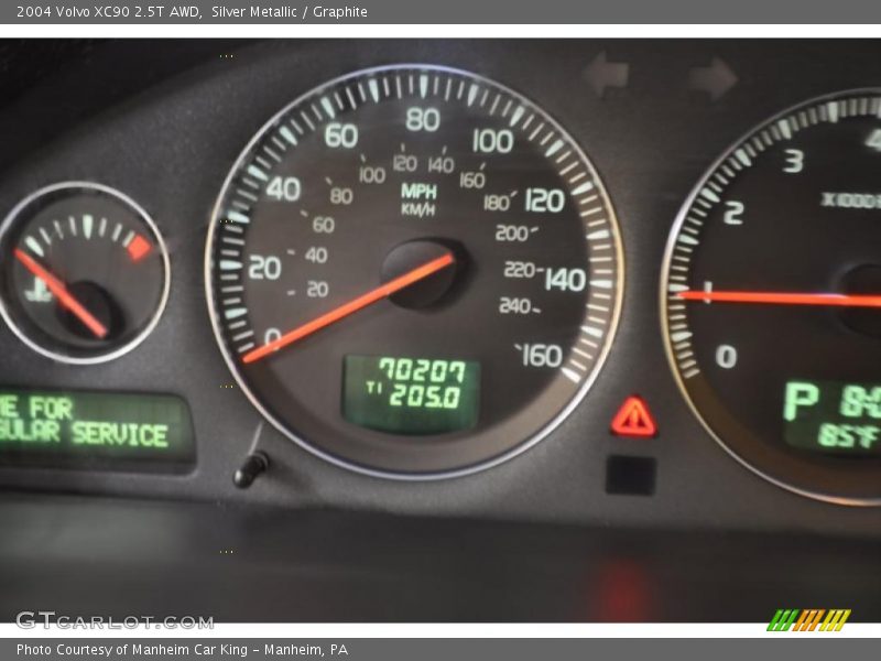 Silver Metallic / Graphite 2004 Volvo XC90 2.5T AWD