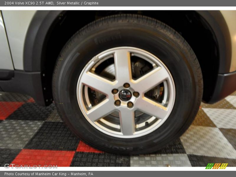 Silver Metallic / Graphite 2004 Volvo XC90 2.5T AWD