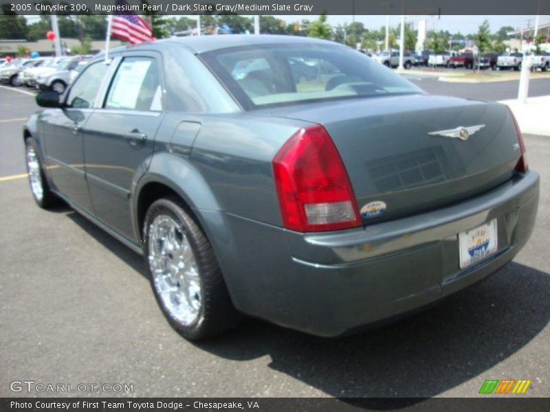 Magnesium Pearl / Dark Slate Gray/Medium Slate Gray 2005 Chrysler 300