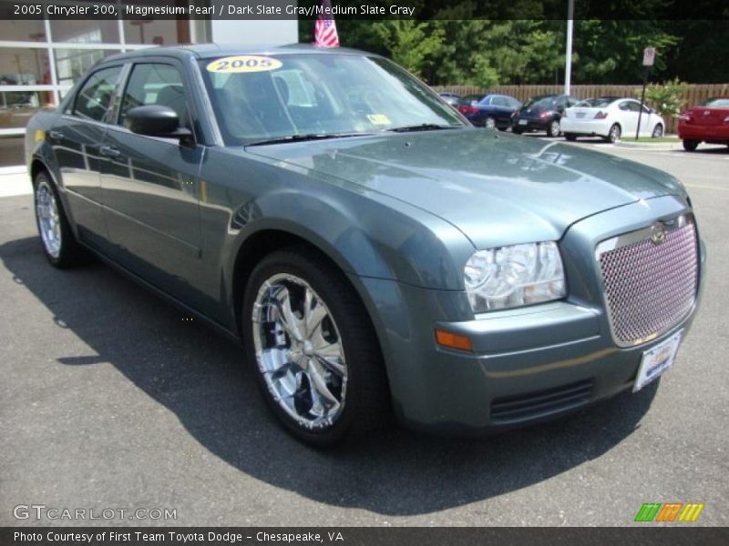 Magnesium Pearl / Dark Slate Gray/Medium Slate Gray 2005 Chrysler 300